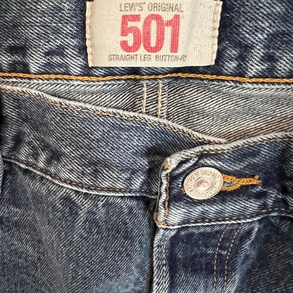 MENS LEVI STRAUSS 501 STRAIGHT LEG BUTTON FLY JEANS SIZE 40W X 32L - Picture 4 of 5